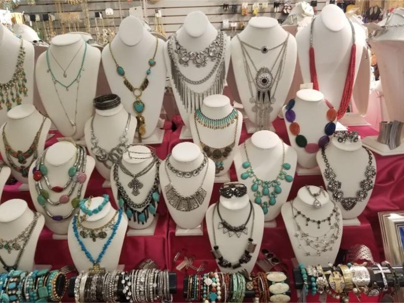 200 Massive Jewelry Overstock Blowout Stunning Pieces