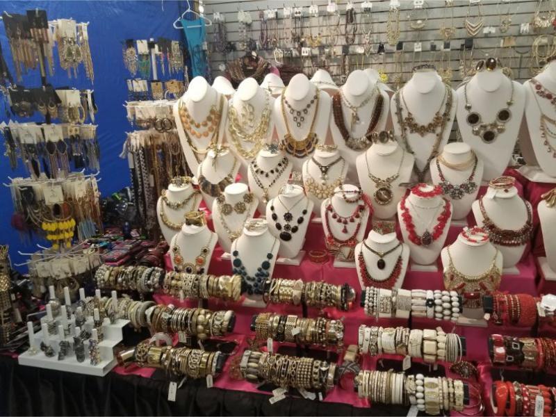 200 Massive Jewelry Overstock Blowout Stunning Pieces