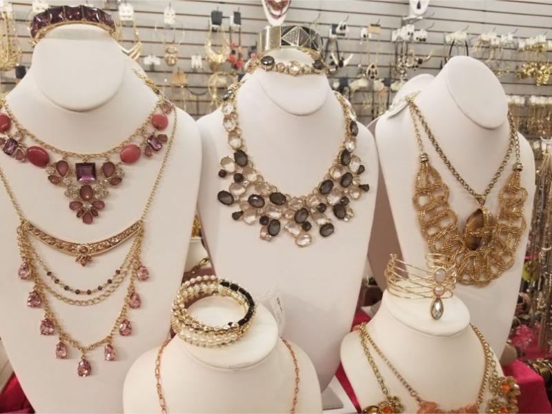 200 Massive Jewelry Overstock Blowout Stunning Pieces