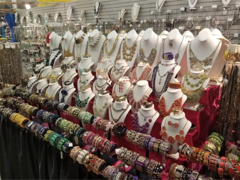 200 Massive Jewelry Overstock Blowout Stunning Pieces