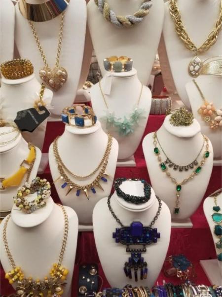 200 Massive Jewelry Overstock Blowout Stunning Pieces