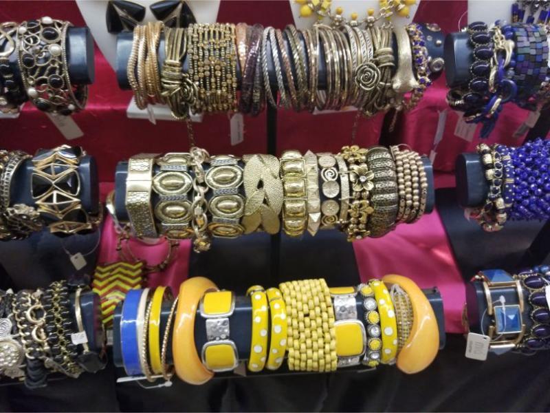 200 Massive Jewelry Overstock Blowout Stunning Pieces