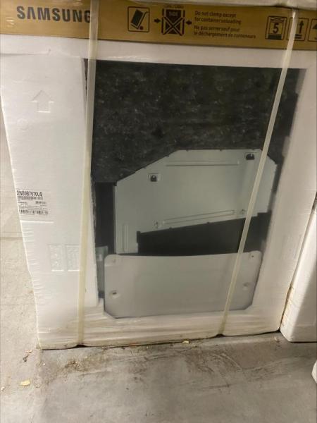 Lot of 17 Samsung Dishwashers in Stainless Steel