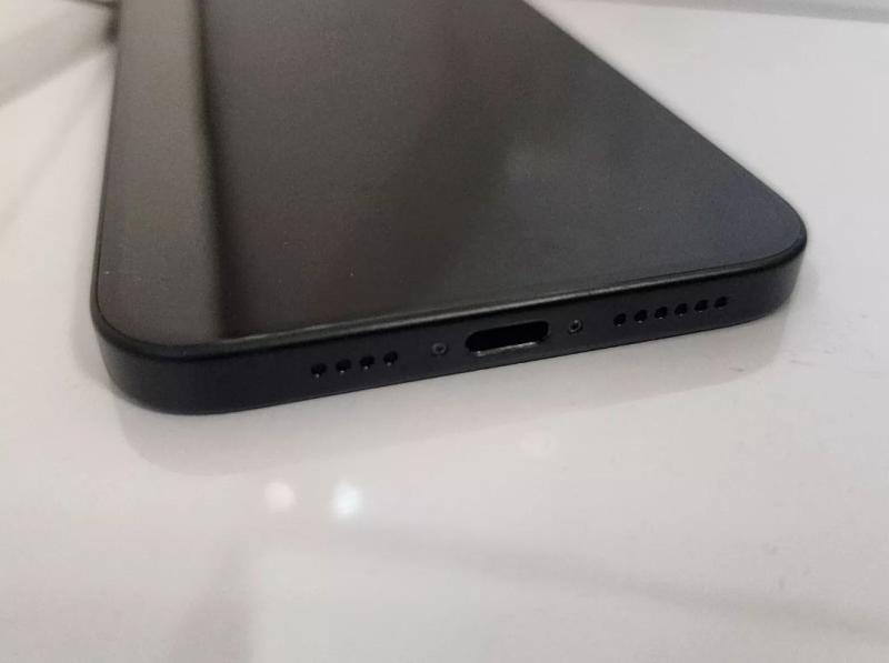 Apple iPhones - Unlocked (Grade A & B)