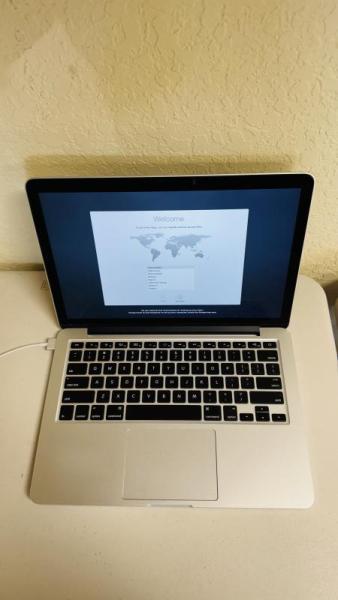 Apple MacBook Pro, 13 units