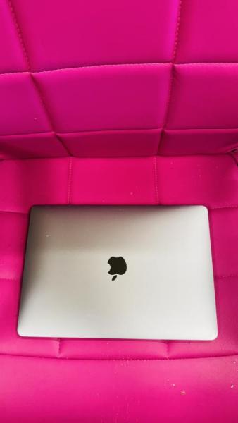 Apple MacBook Pro, 13 units