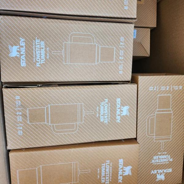 (53) Stanley Quencher 40oz Assorted Colors & Styles