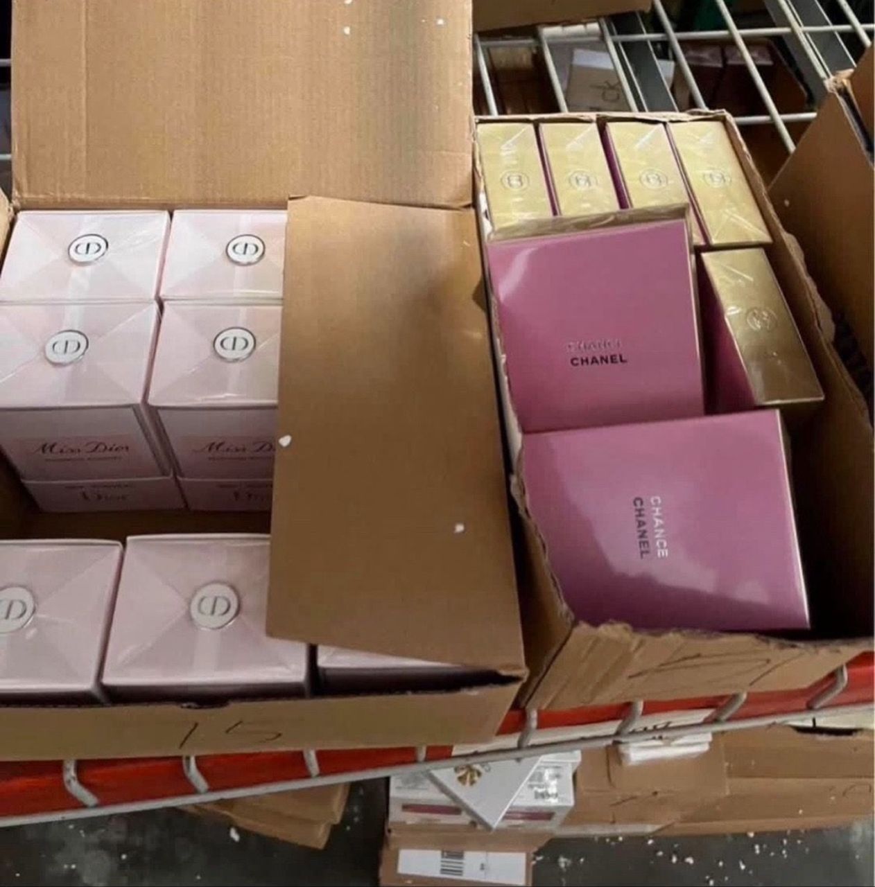 Mixed Lot of Designer Perfumes & Fragrance Sets – Men & Women