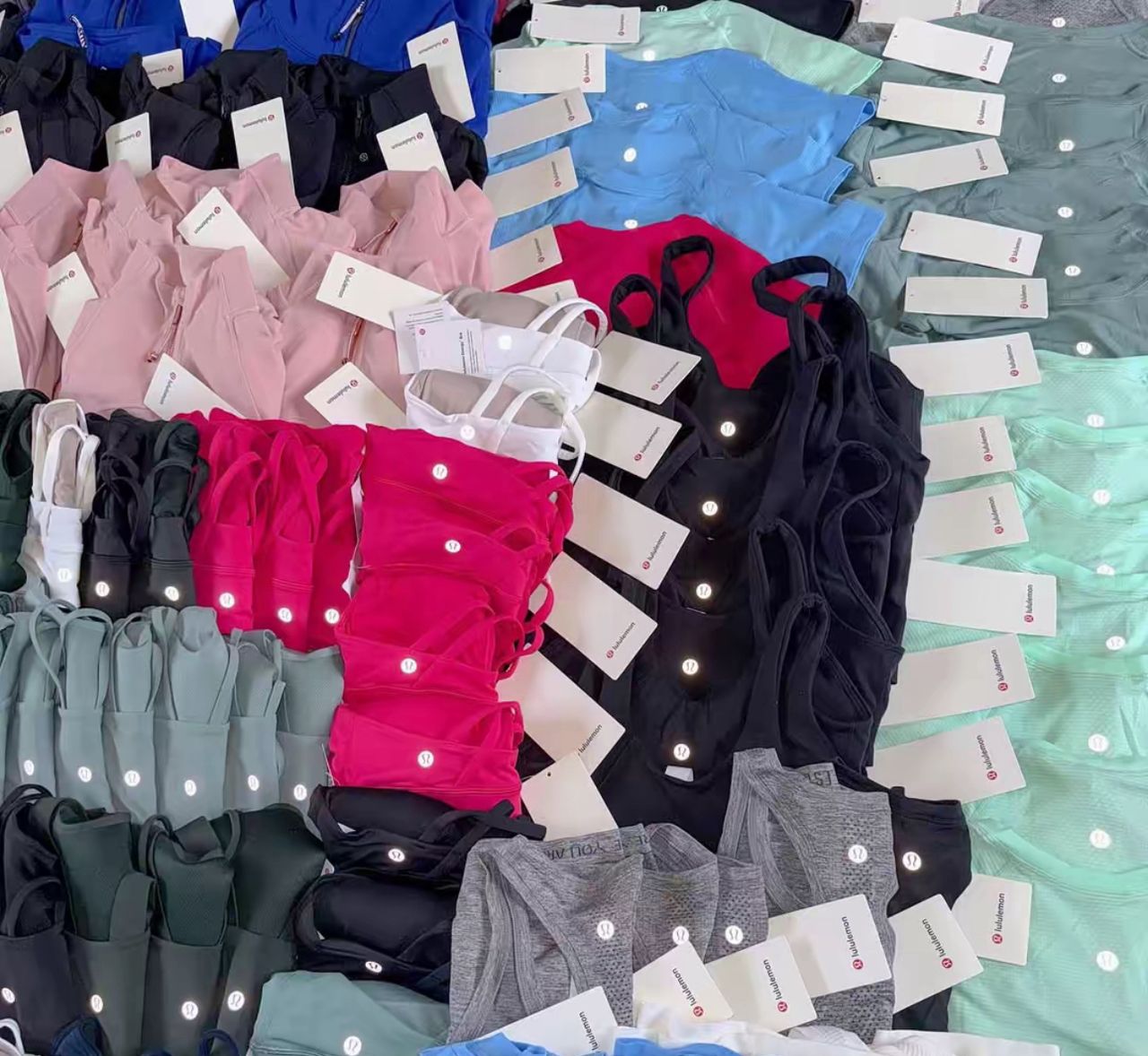 Mixed Lot of Lululemon Apparel & Accessories – Women’s & Men’s